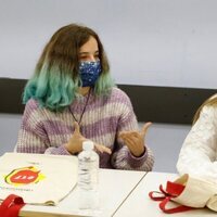 La Princesa Leonor escucha a una joven en una Jornada sobre Juventud y Ciberseguridad en Leganés