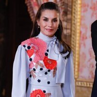 La Reina Letizia sin mascarilla en el almuerzo por la entrega del Premio Cervantes 2021