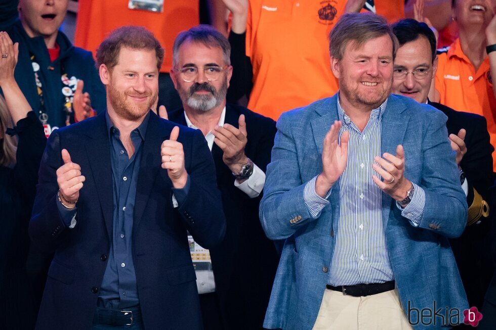 El Príncipe Harry y Guillermo Alejandro de Holanda en los Invictus Games de La Haya