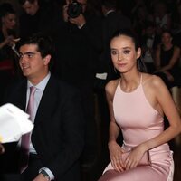 Victoria Federica y Jorge Bárcenas en el front row del desfile de Pronovias