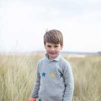 El Príncipe Luis en un posado en la playa