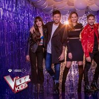 Aitana, Pablo López, Eva González, David Bisbal y Sebastián Yatra en una foto promocional de 'La Voz Kids'