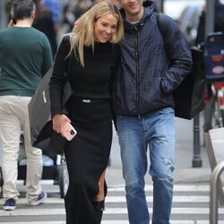 Alice Campello y Álvaro Morata paseando por Milán