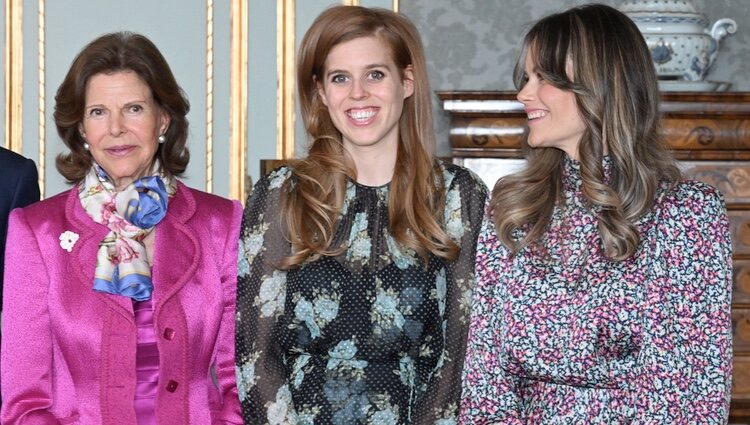 Silvia de Suecia, Beatriz de York y Sofia de Suecia en la Asamblea Mundial de la Dislexia en el Palacio Real de Estocolmo