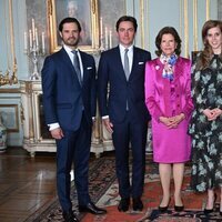 Beatriz de York y Edoardo Mapelli Mozzi con Silvia de Suecia y Carlos Felipe y Sofia de Suecia en la Asamblea Mundial de la Dislexia en el Palacio Real de 