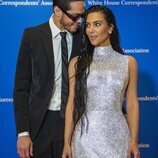 Kim Kardashian y Pete Davidson en su primer acto como pareja en la cena de la Asociación de Corresponsales de la Casa Blanca 2022