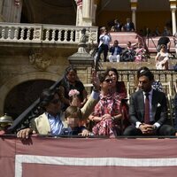 Fran Rivera y Lourdes Montes con sus hijos, Manuel Vega y Eugenia Martínez de Irujo y Narcís Rebollo en la Exhibición de Enganches de la Feria de Abril 202