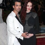 Joe Jonas y Sophie Turner, muy románticos en la MET Gala 2022