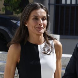 La Reina Letizia acude a Mérida a la entrega de los Premios Reina Letizia 2021