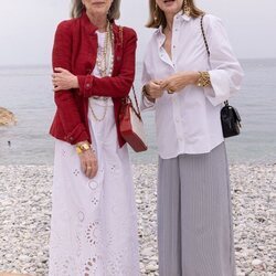 Carolina de Mónaco y Carole Bouquet en la presentación de la colección Crucero 2022/2023 de Chanel