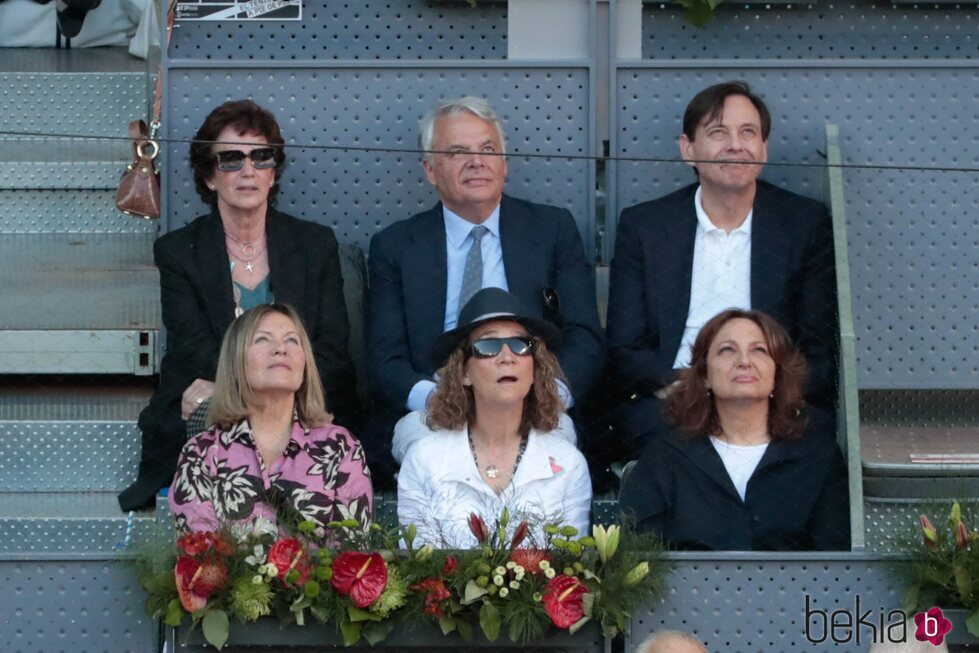 La Infanta Elena con cara de interés viendo la final del Mutua Madrid Open 2022