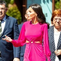 La Reina Letizia con un vestido con el que lució vientre plano en Valencia