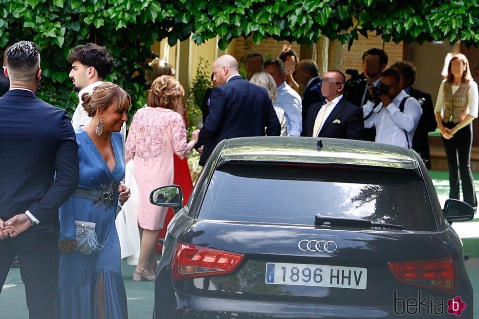 María Teresa Campos a su llegada a la boda de José María Almoguera y Paola