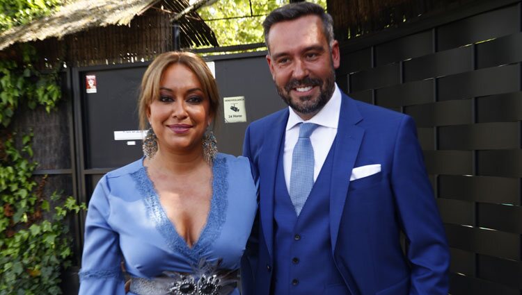 Kike Calleja y Raquel Abad en la boda de José María Almoguera y Paola