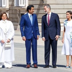 Los Reyes Felipe y Letizia y el Emir y la Jequesa de Catar en la ceremonia de bienvenida por la Visita de Estado del Emir y la Jequesa de Catar