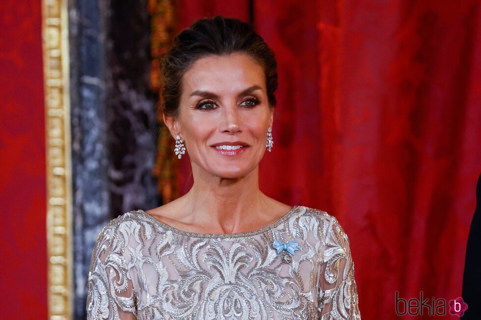 La Reina Letizia sin tiara en la cena de gala por la Visita de Estado del Emir y la Jequesa de Catar a España