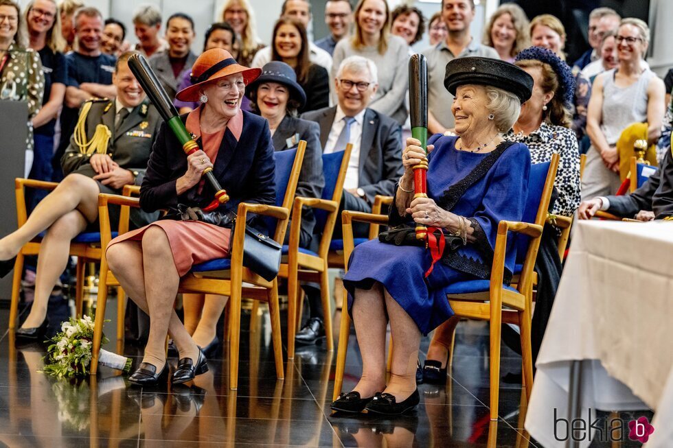 Margarita de Dinamarca y Beatriz de Holanda se divierten juntas en Amager