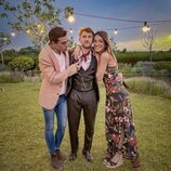 Ana Guerra y Víctor Elías con Dani Fernández en su boda