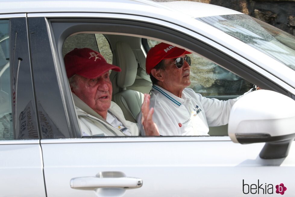 El Rey Juan Carlos y Pedro Campos en Sanxenxo