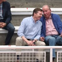 El Rey Juan Carlos y Pedro de Borbón-Dos Sicilias en el partido de Pablo Urdangarin en Pontevedra