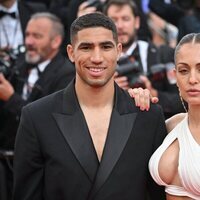 Hiba Abouk y Achraf Hakimi en el Festival de Cannes 2022