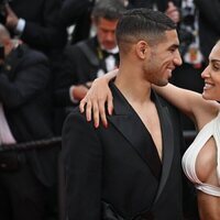 Achraf Hakimi e Hiba Abouk en el Festival de Cannes 2022