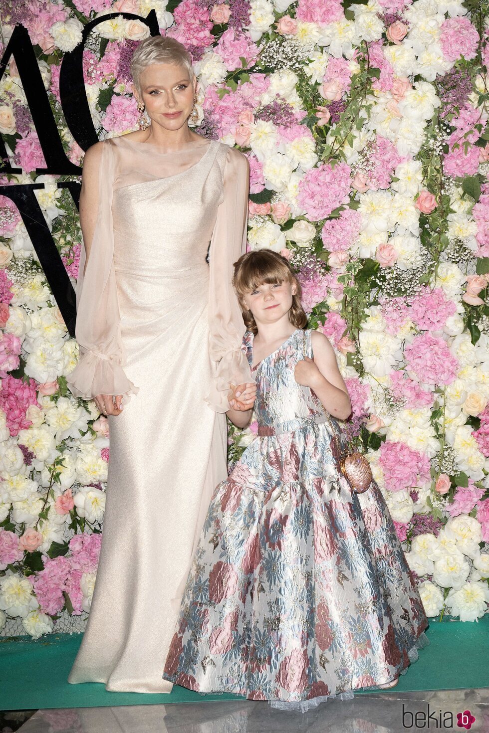 Charlene de Mónaco y Gabriella de Mónaco en los Monte-Carlo Fashion Awards