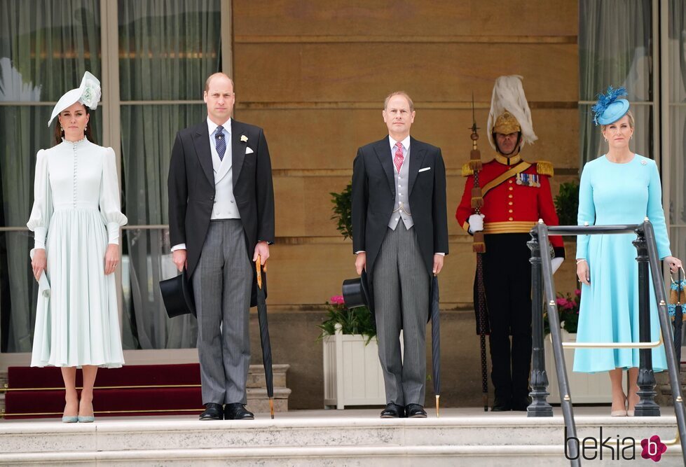 El Príncipe Guillermo y Kate Middleton y el Príncipe Eduardo y Sophie de Wessex en una Garden Party 2022 en Buckingham Palace