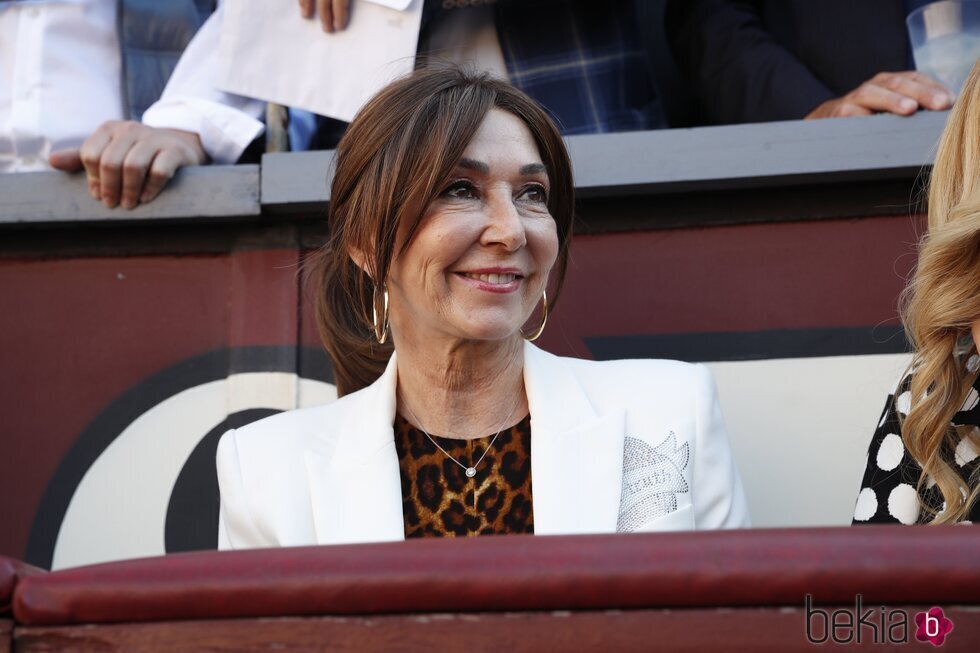 Ana Rosa Quintana acude a los toros en Las Ventas de Madrid