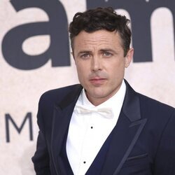 Casey Affleck en la gala amfAR en el Festival de Cannes 2022