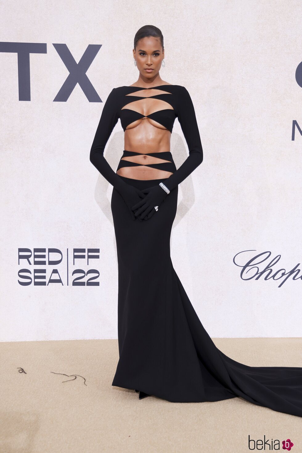 Cindy Bruna en la gala amfAR en el Festival de Cannes 2022