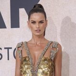 Izabel Goulart en la gala amfAR en el Festival de Cannes 2022