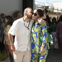 David Flores, muy cariñoso con Gloria Camila en el 16 aniversario de la muerte de Rocío Jurado