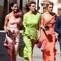 María Frubíes, Laura Matamoros y Anna Ferrer en la boda de Marta Lozano y Lorenzo Remohi