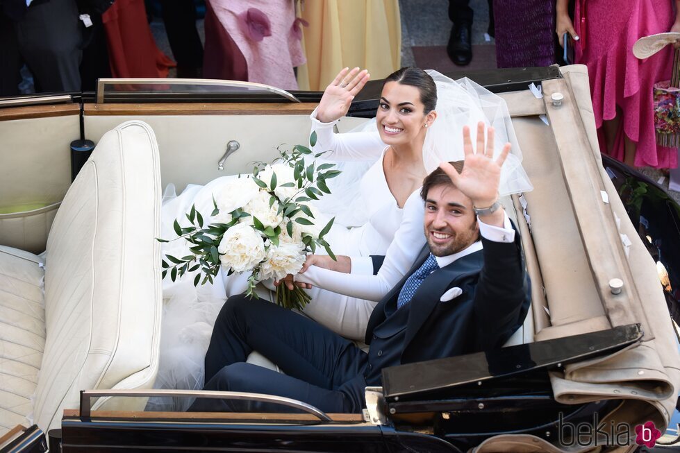 Marta Lozano y Lorenzo Remohi se marchan tras casarse en Jávea