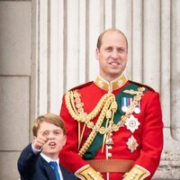 El Príncipe Guillermo y el Príncipe Jorge en Trooping the Colour 2022 por el Jubileo de Platino