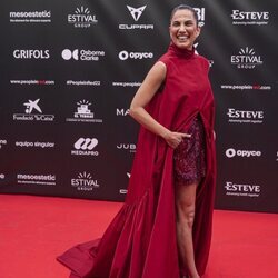 Toni Acosta en el photocall de People in Red 2022 en Barcelona