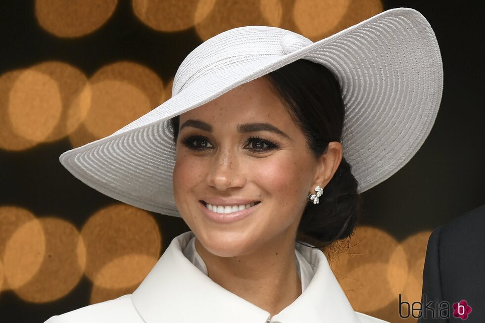 Meghan Markle muy sonriente en el Servicio de Acción de Gracias por el Jubileo de Platino