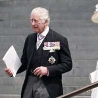 El Príncipe Carlos y Camilla Parker a la salida del Servicio de Acción de Gracias por el Jubileo de Platino