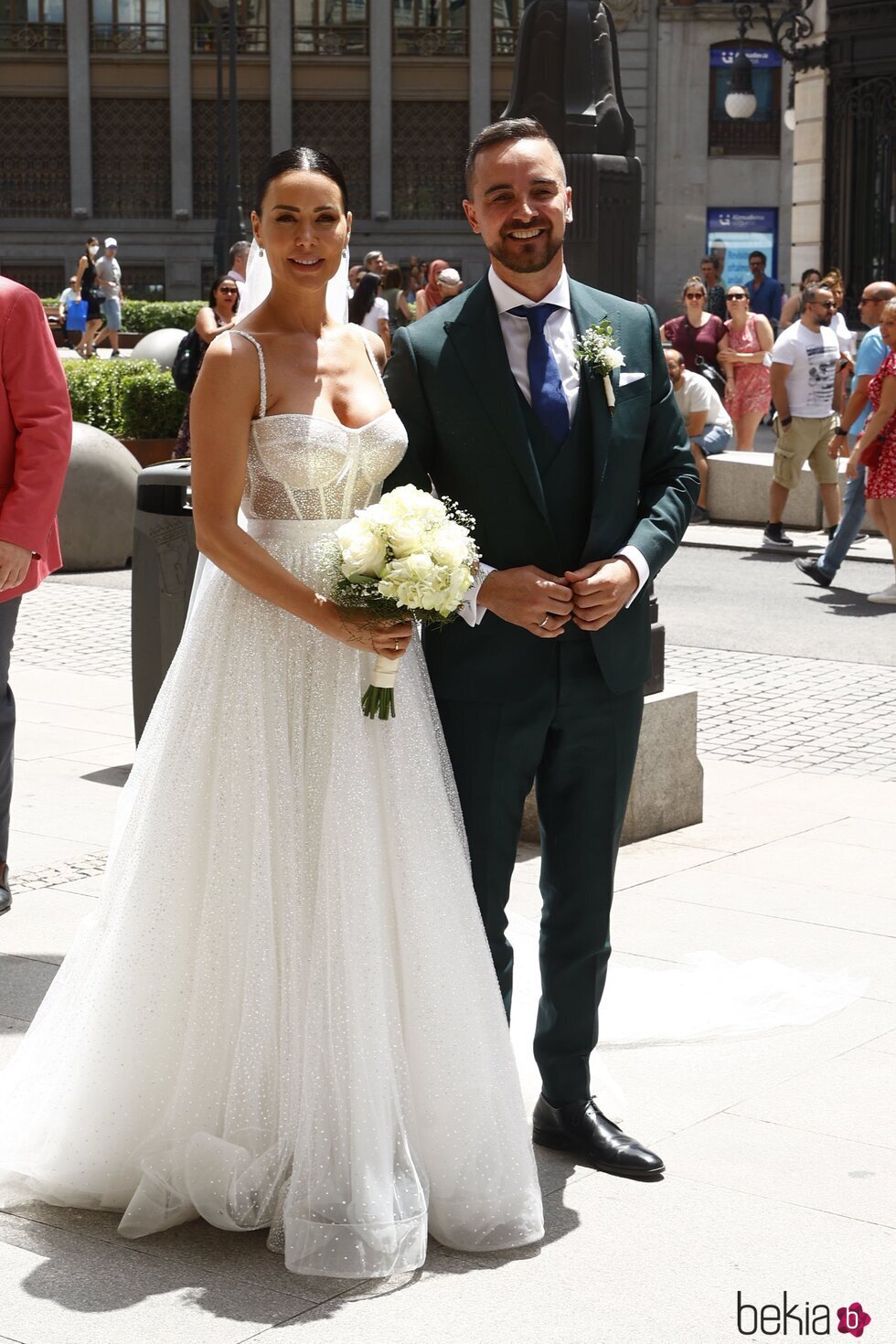 Vania Millán y Julián Bayón en su boda