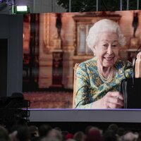 La Reina Isabel en un sketch con Paddington para el concierto del Jubileo de Platino