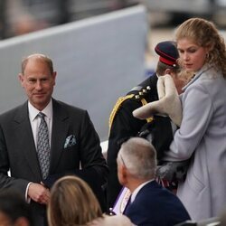 El Príncipe Eduardo y Lady Louise Mountbatten-Windsor en el concierto del Jubileo de Platino