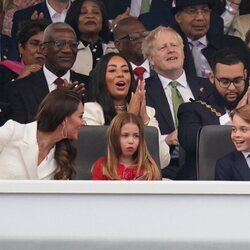 Kate Middleton, la Princesa Carlota y el Príncipe Jorge en el concierto del Jubileo de Platino