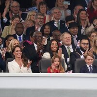 Los Duques de Cambridge, el Príncipe Jorge y la Princesa Carlota en el concierto del Jubileo de Platino