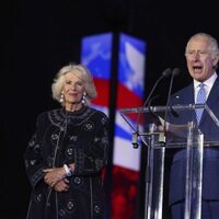 El Príncipe Carlos junto a Camilla Parker en su discurso en el concierto por el Jubileo de Platino