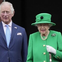 La Reina Isabel y el Príncipe Carlos en el final de los actos por el Jubileo de Platino