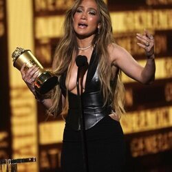 Jennifer Lopez agradecida por su premio en los MTV Movie and TV