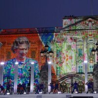 Una imagen de la Reina Isabel proyectada en Buckingham Palace en el concierto del Jubileo de Platino