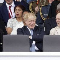 Boris Johnson y Mike Tindall en el Desfile del Jubileo de Platino