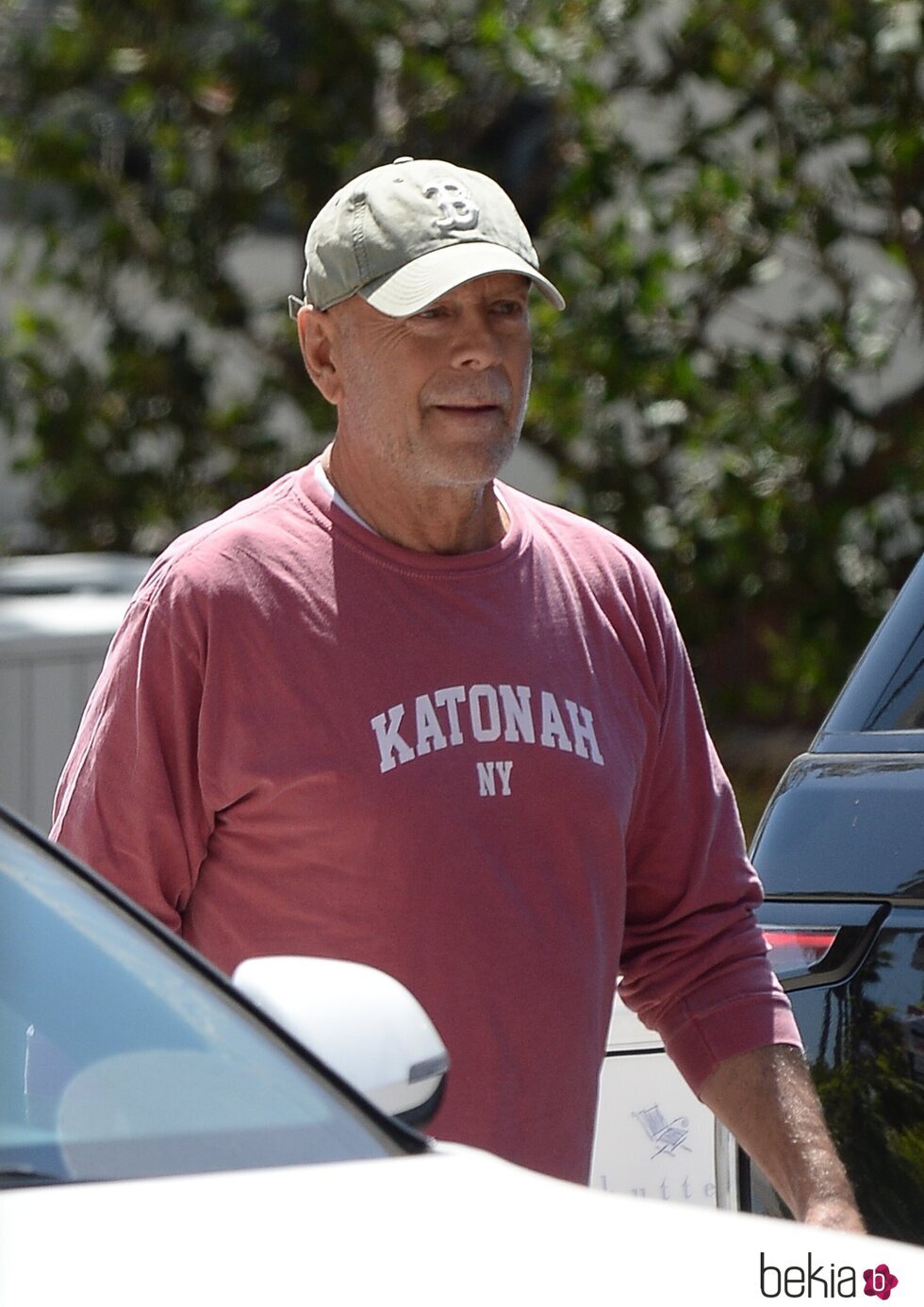 Bruce Willis paseando por Los Angeles